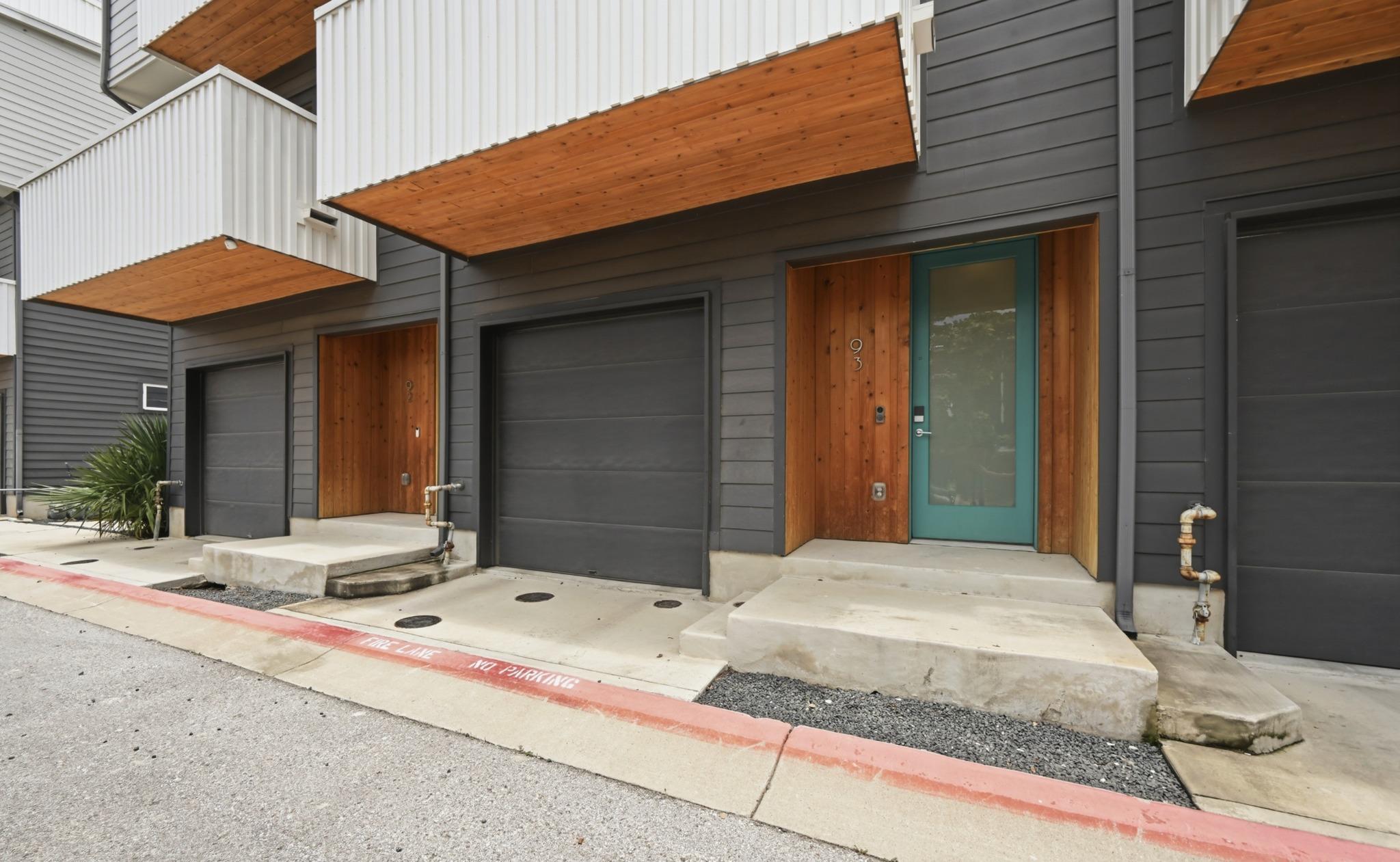 Listing photo 1 of 814  N. Bluff Dr  #93