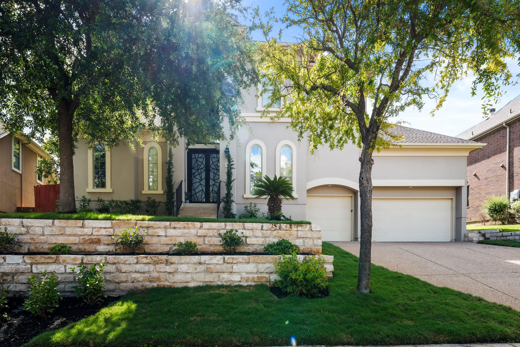 Listing photo 1 of 13500  Coleto Creek Trl