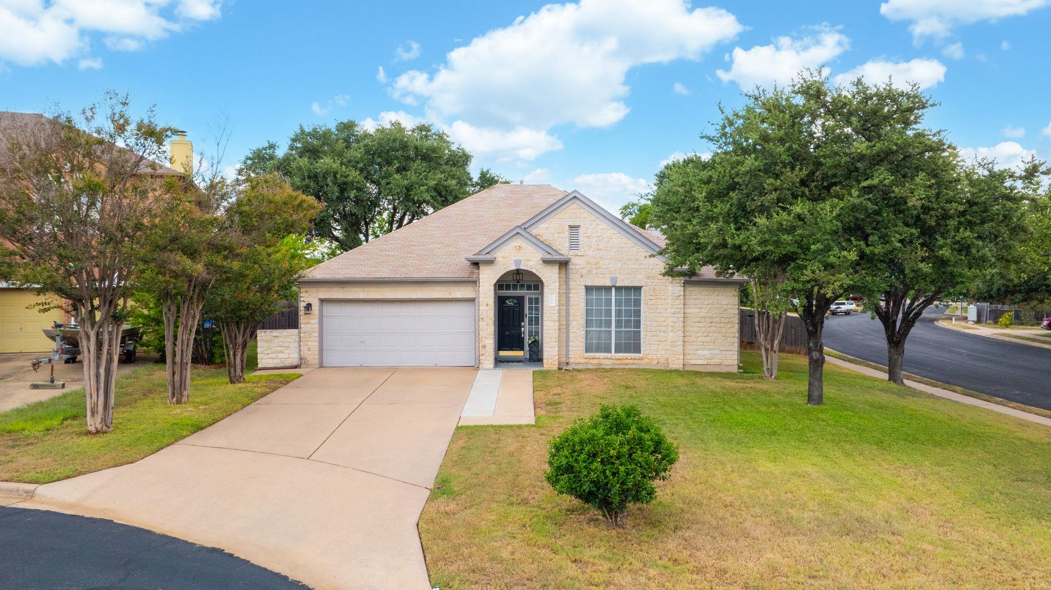 Listing photo 1 of 1600  Viki Lynn Ct