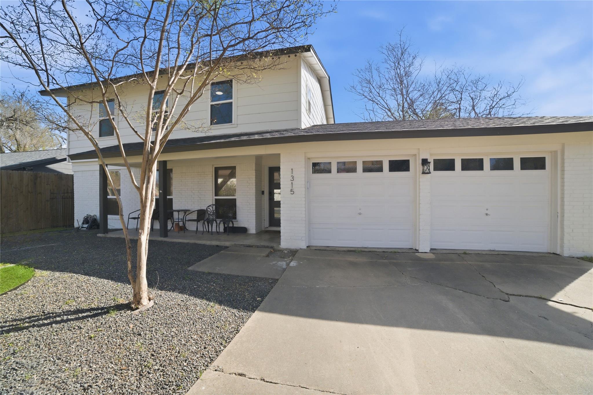 Listing photo 1 of 1315  Quail Park Dr