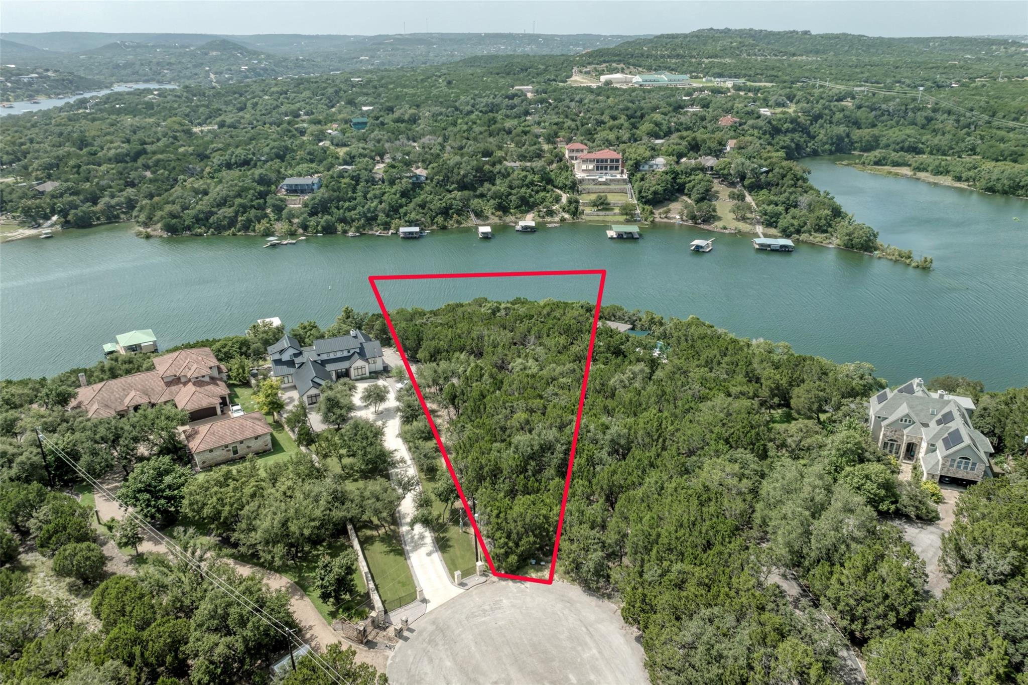 Listing photo 1 of 16808  Travista Dr