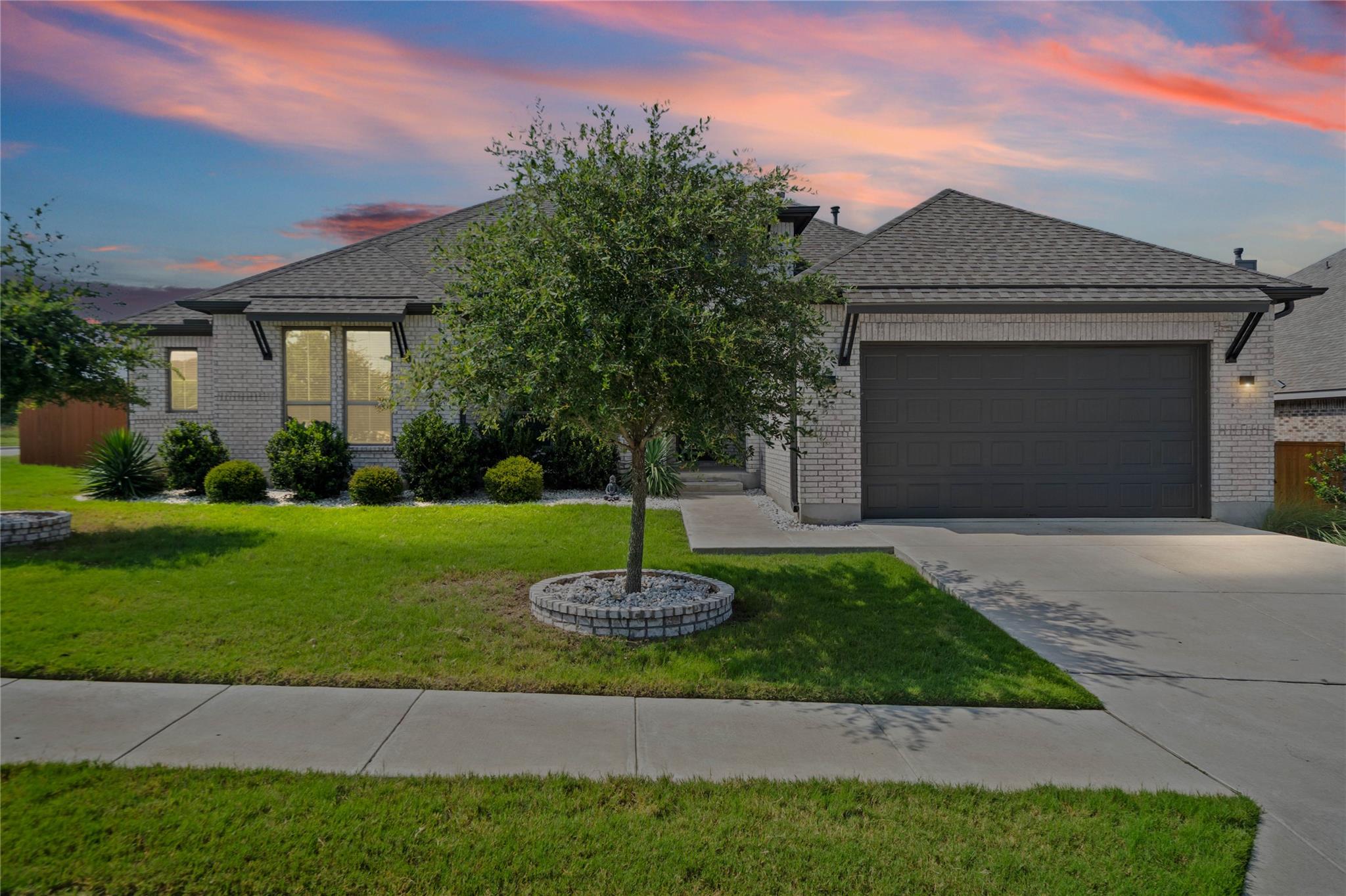 Listing photo 1 of 1336  Academy Oaks Dr