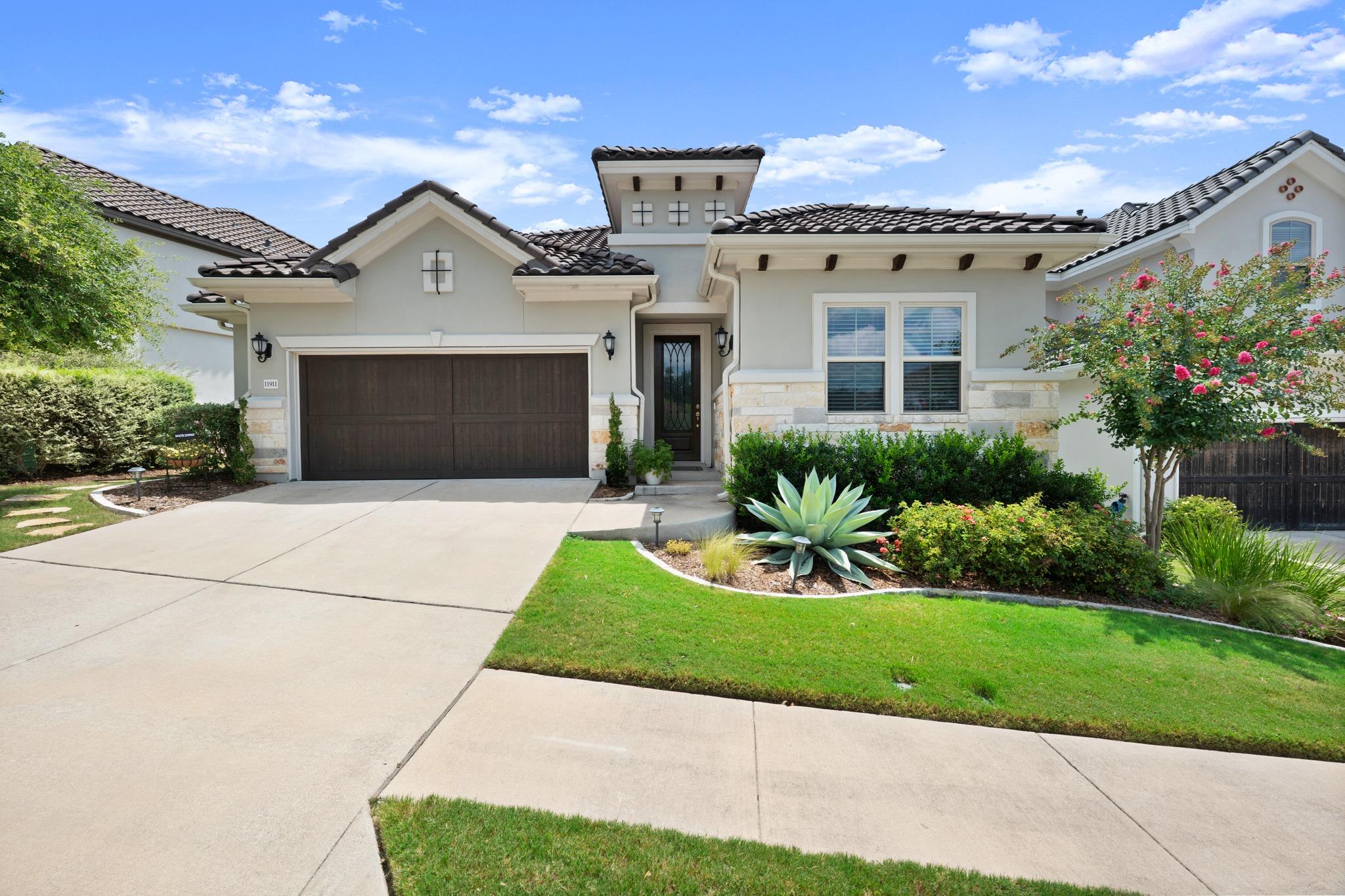 Listing photo 1 of 11911  Bay Heights Way  #91