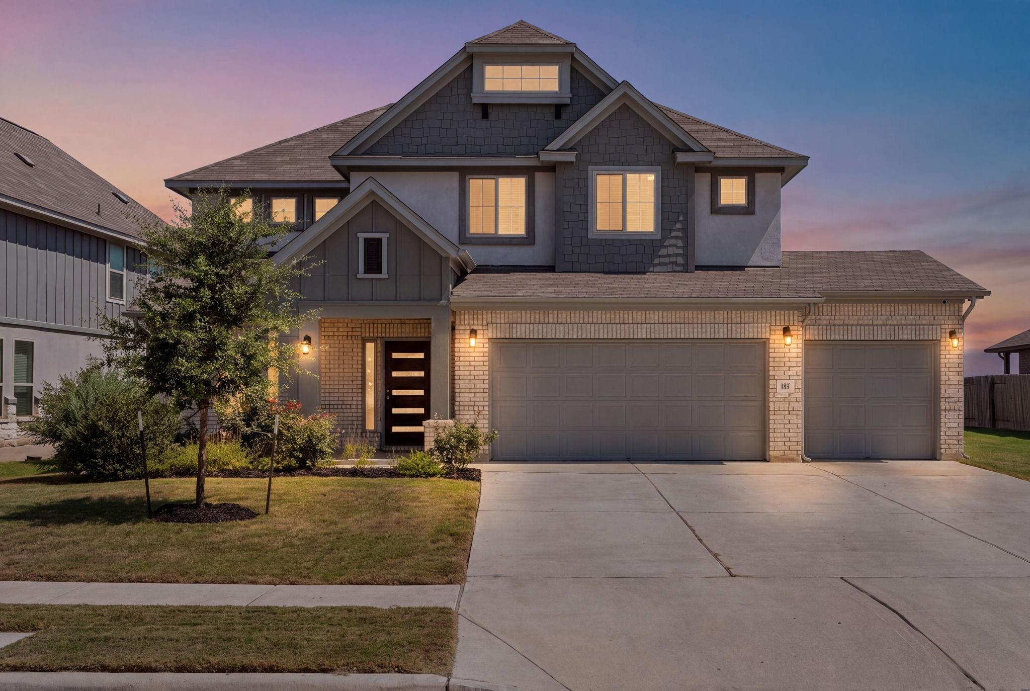 Listing photo 1 of 167  Dogvane Cir