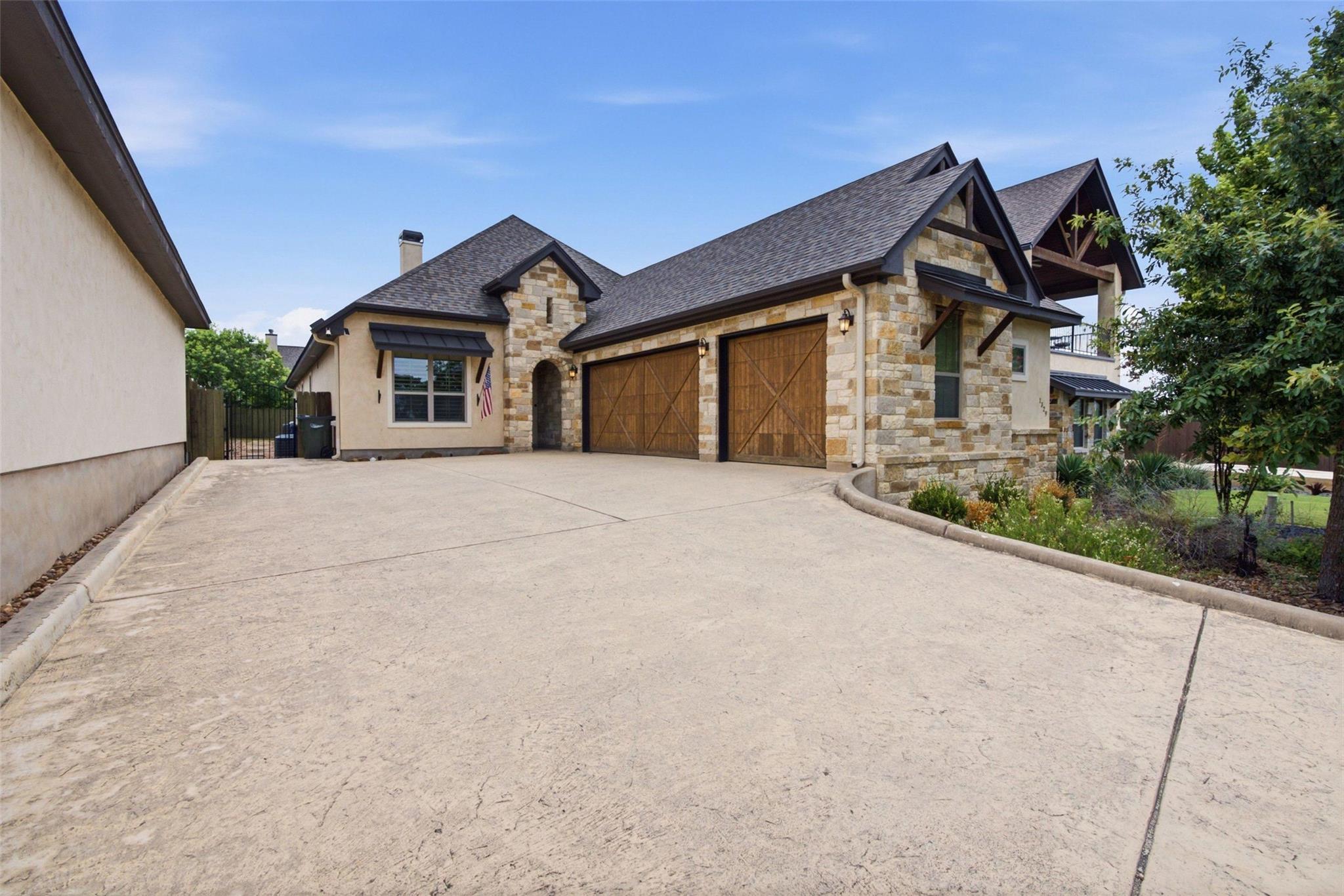 1329  River Place Dr 매물 사진 1
