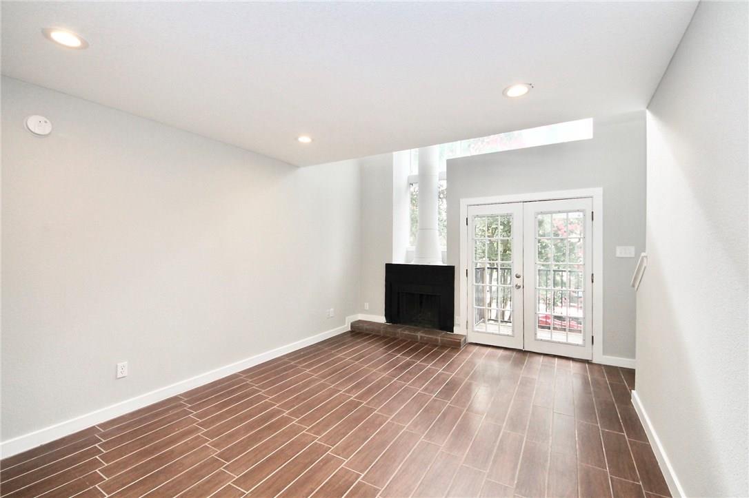Listing photo 1 of 1600  West Ave  #24