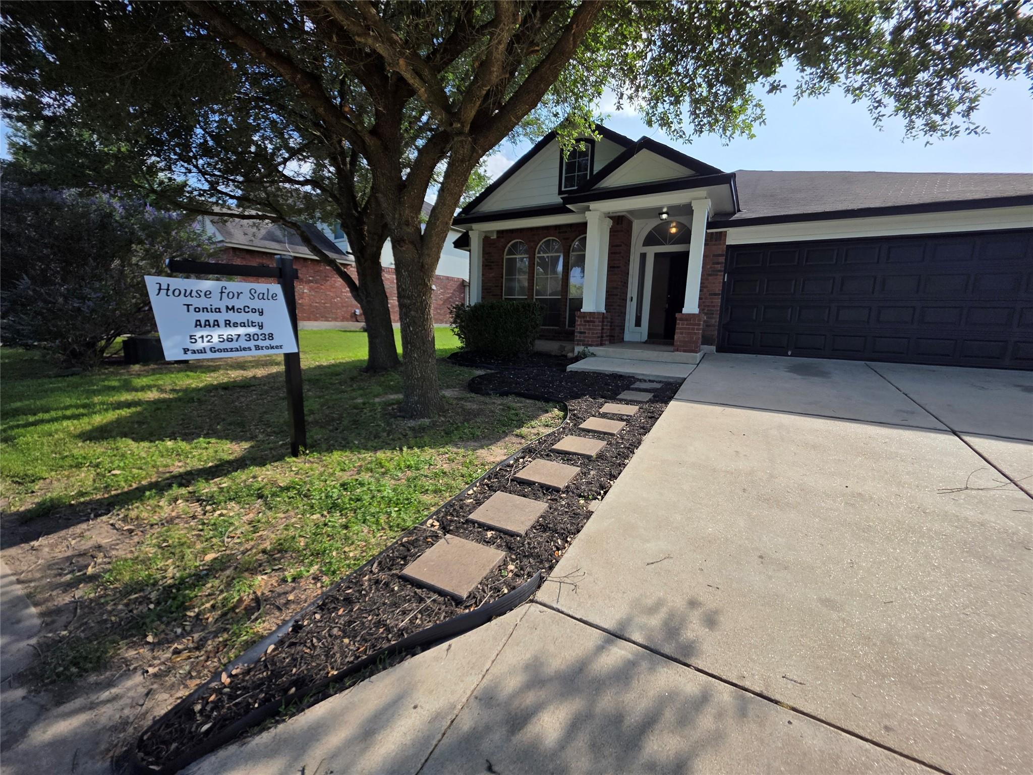 Listing photo 1 of 319  Riverwalk Dr