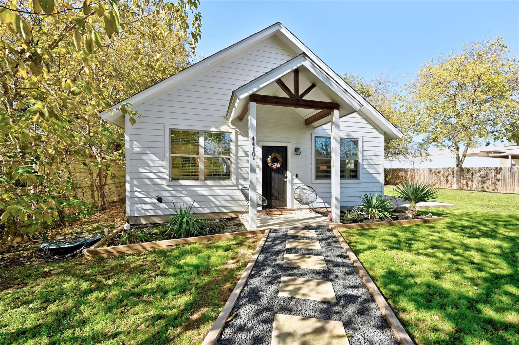 Listing photo 1 of 4410  Jester Dr  #B