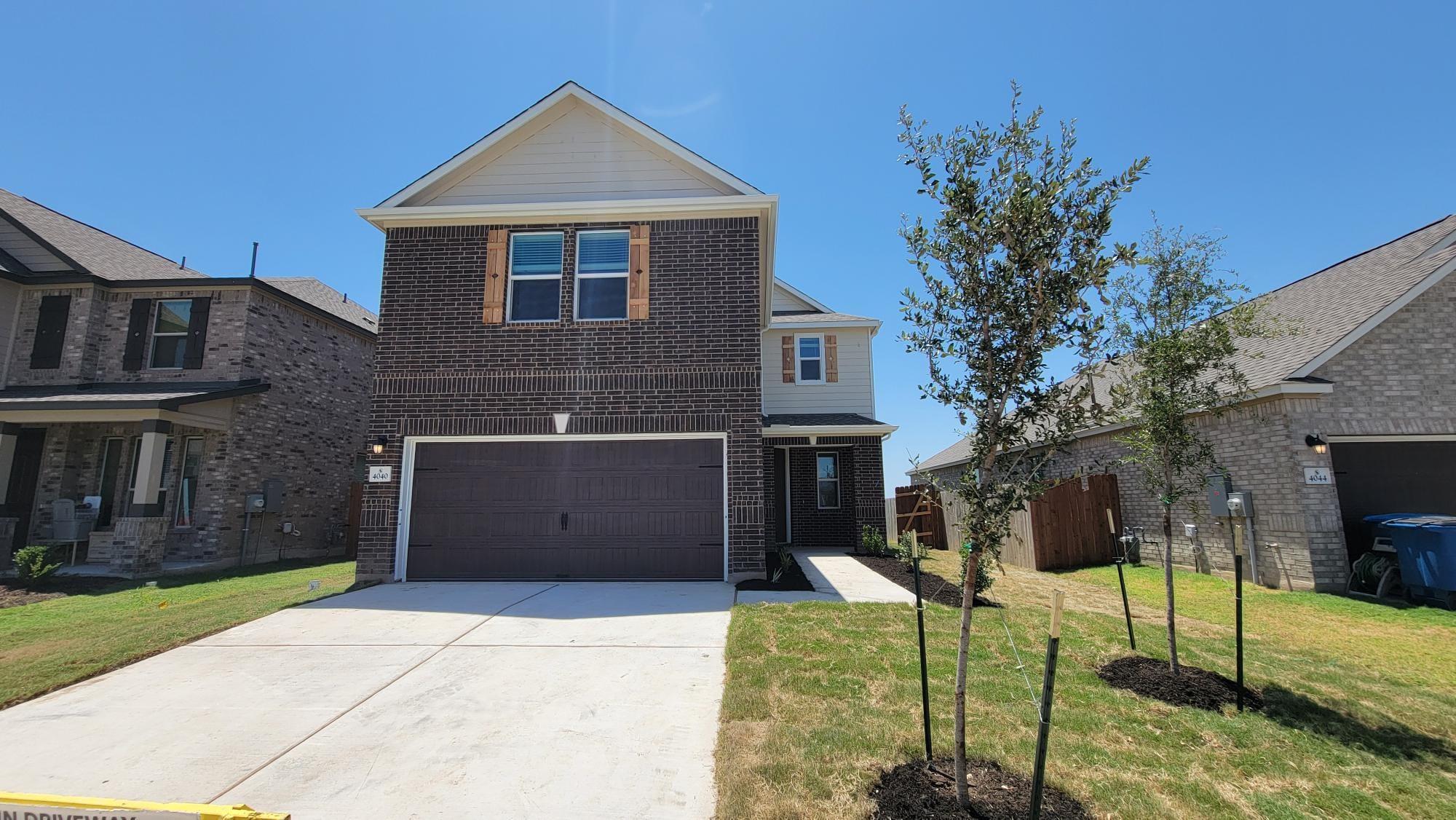 Listing photo 1 of 4040  Terracina Dr