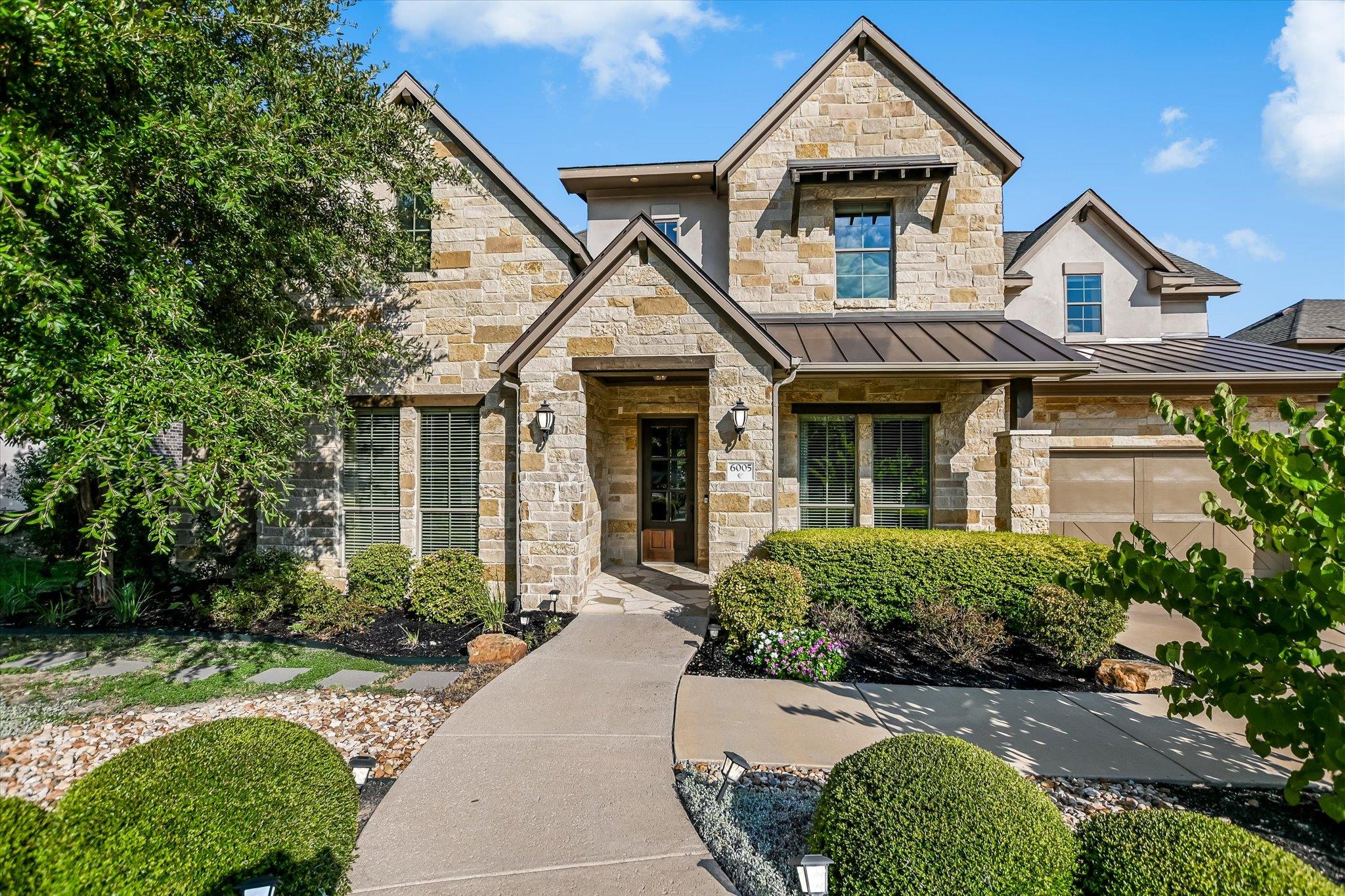 Listing photo 1 of 6005  Empresa Dr