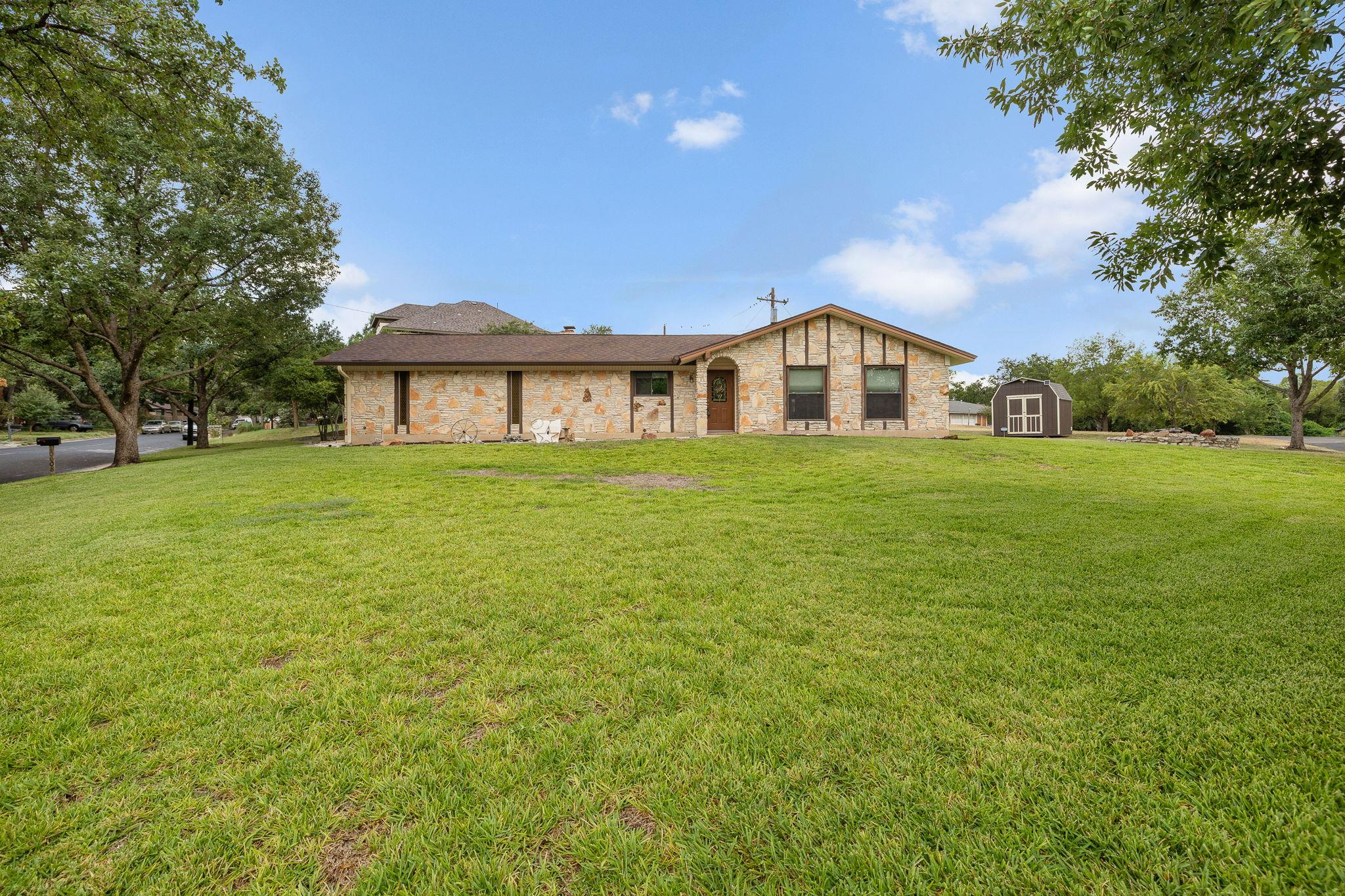 Listing photo 1 of 10608  Denell Cir