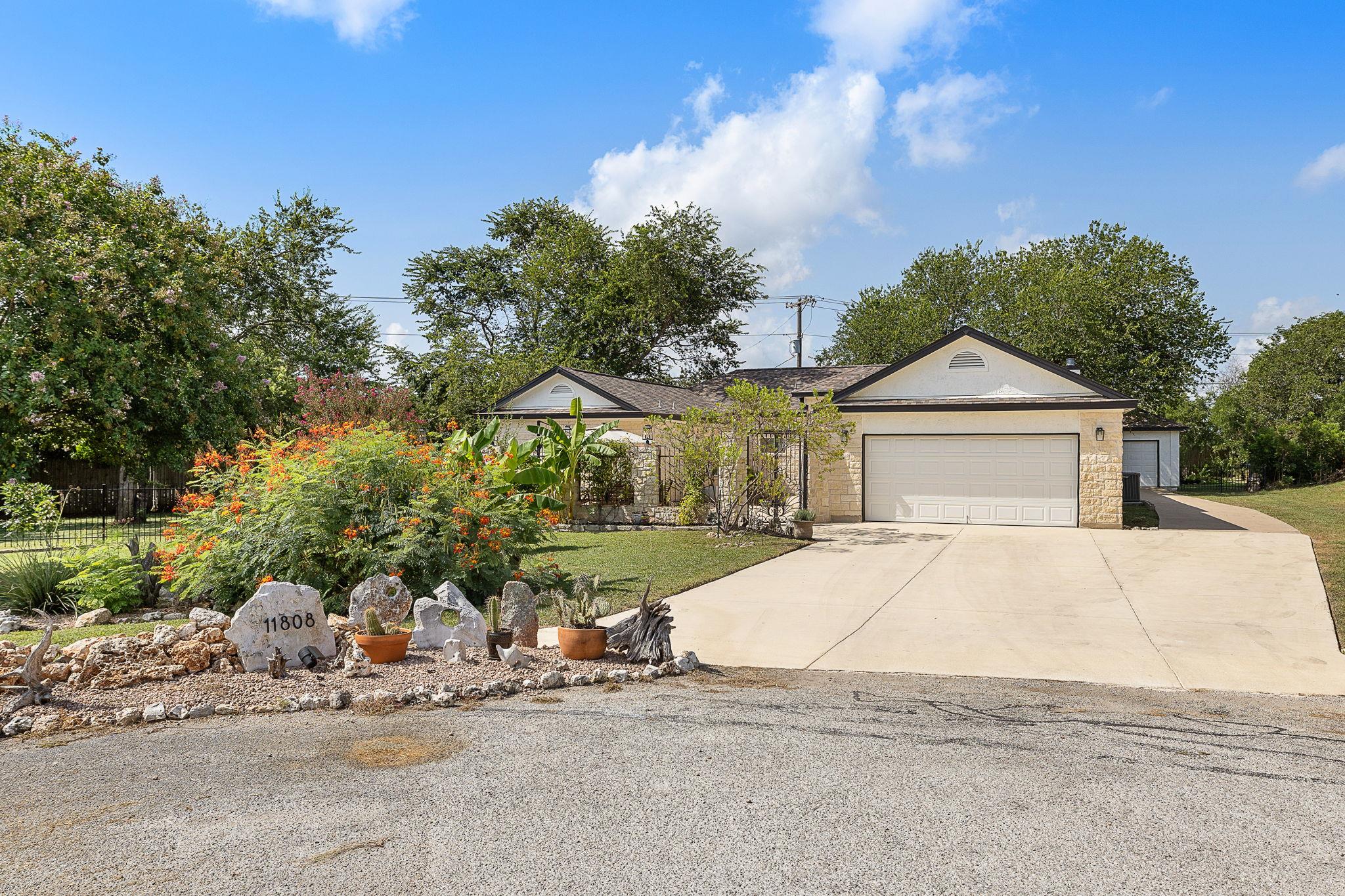 Listing photo 1 of 11808  Arnold Ln