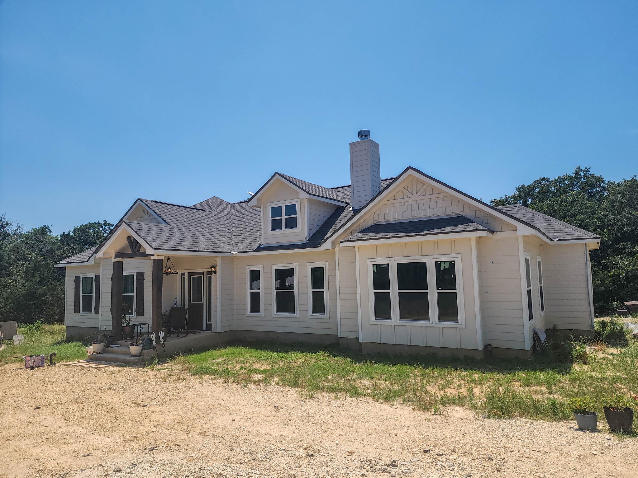 Listing photo 1 of 668  Fairview Dr