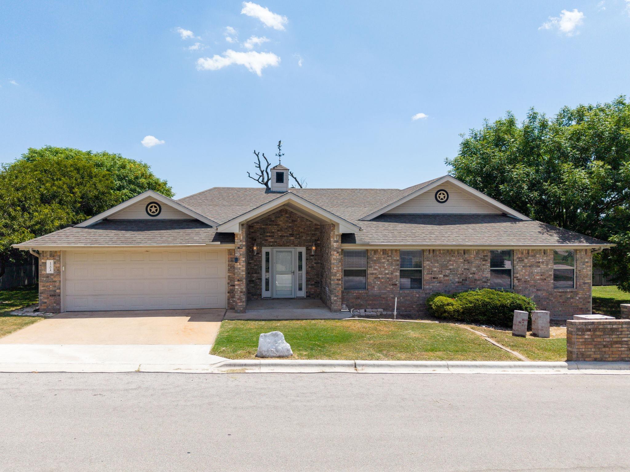 1204  Applewood Dr E 매물 사진 1