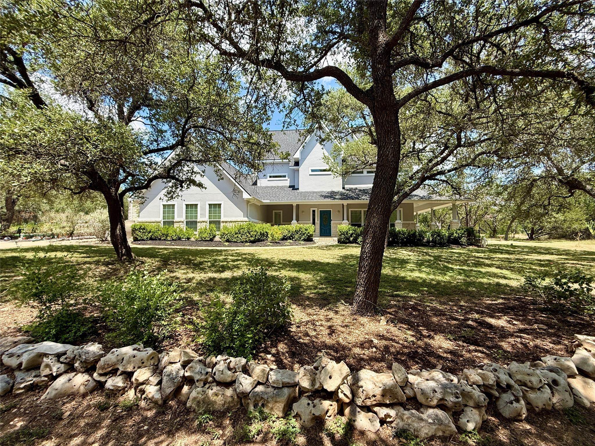 Listing photo 1 of 670  Woodland Dr
