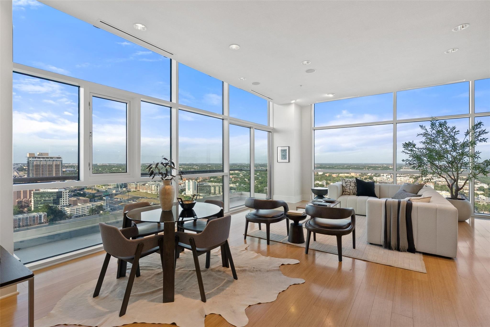 Foto del anuncio 1 de 555 E 5th St  #2901