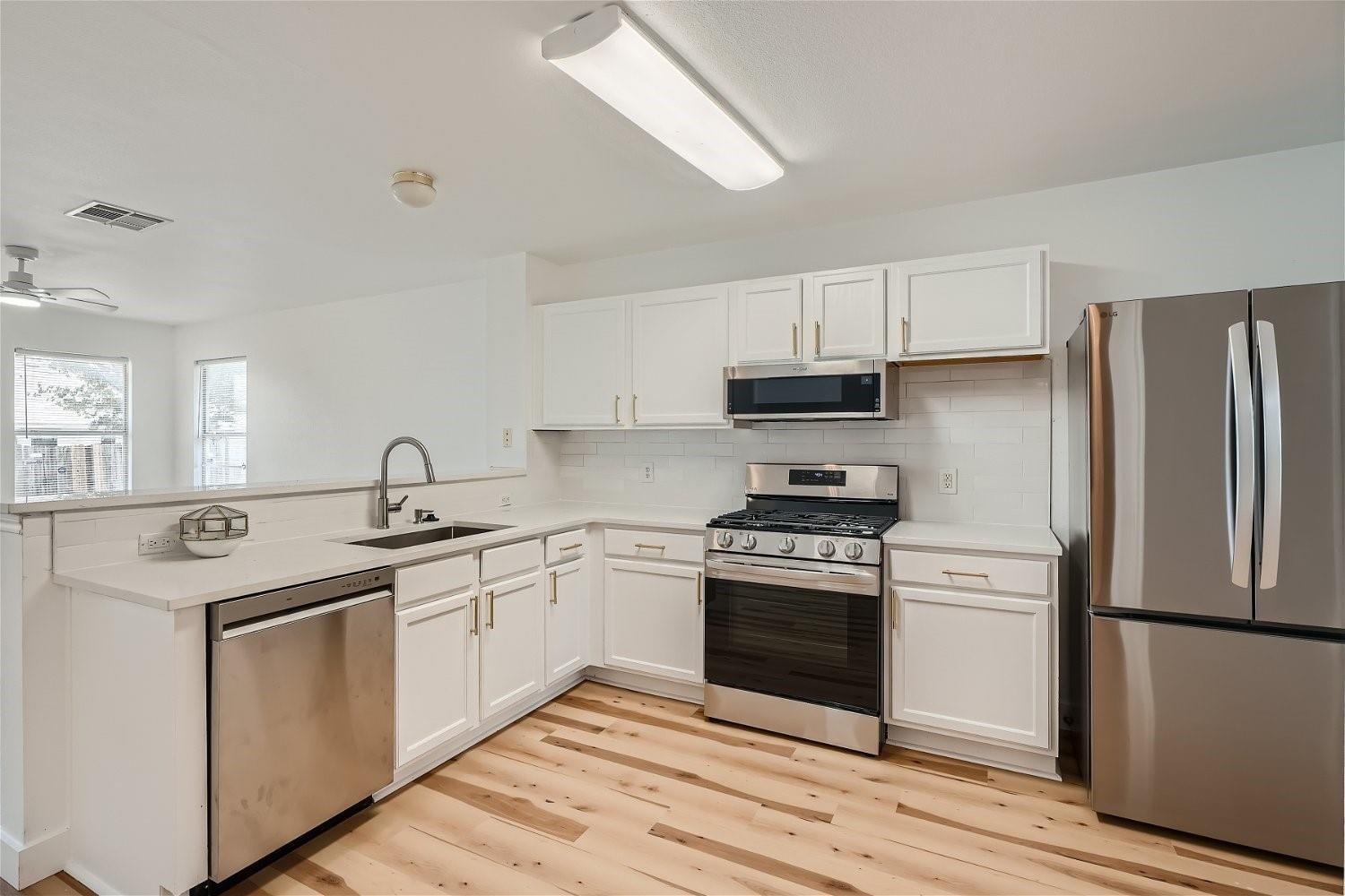 Listing photo 1 of 328  Prairie Verbena Dr