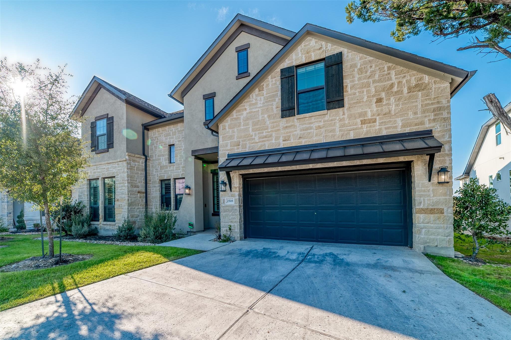 Listing photo 1 of 2518  Sunset Vista Cir  #22