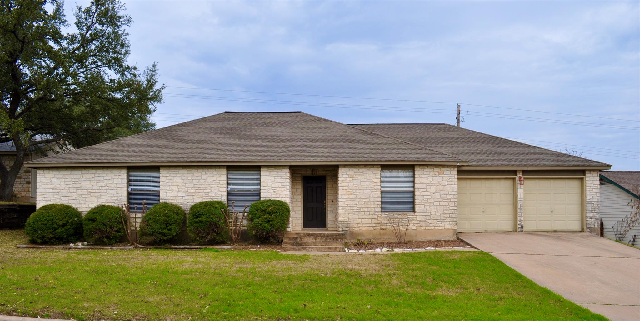 Listing photo 1 of 8304  Red Willow Dr