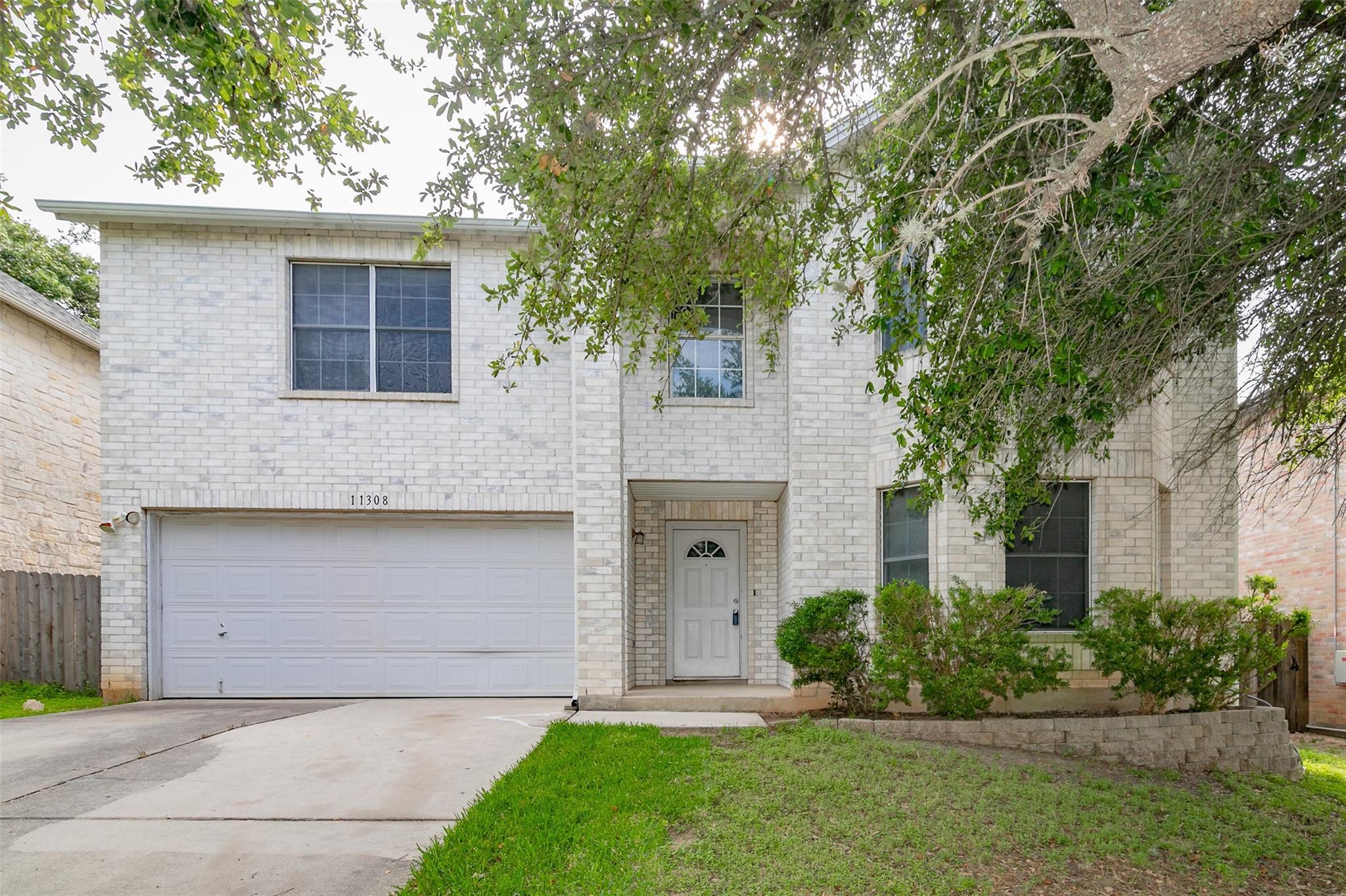 Listing photo 1 of 11308  Blairview Ln