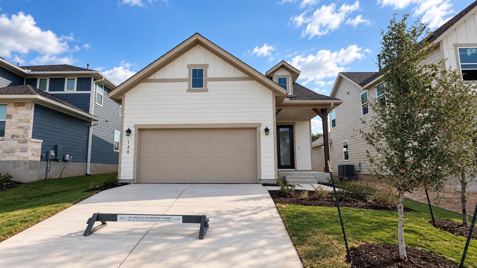 Listing photo 1 of 126  Crater Lake Dr