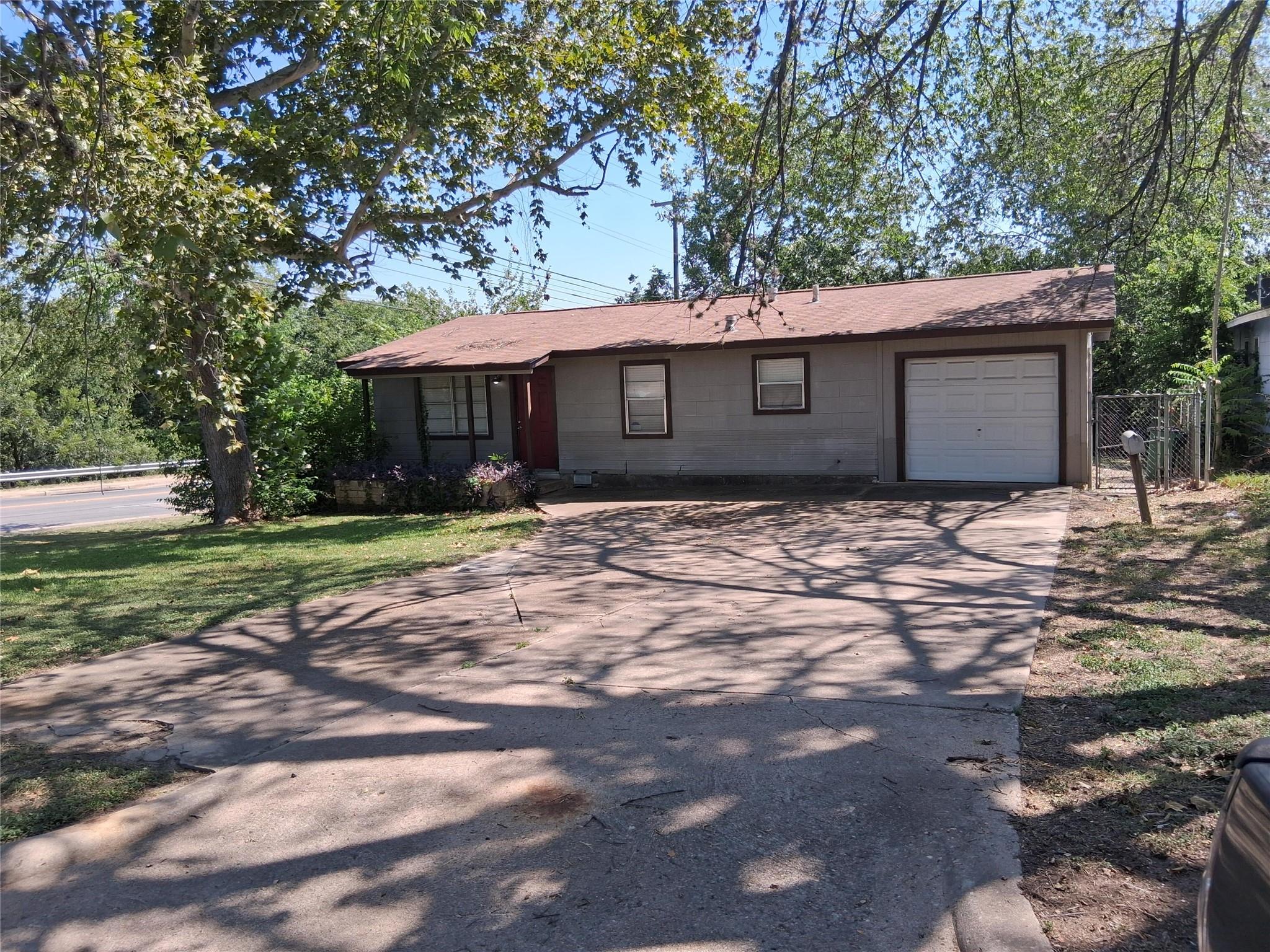 Listing photo 1 of 601  Orland Blvd