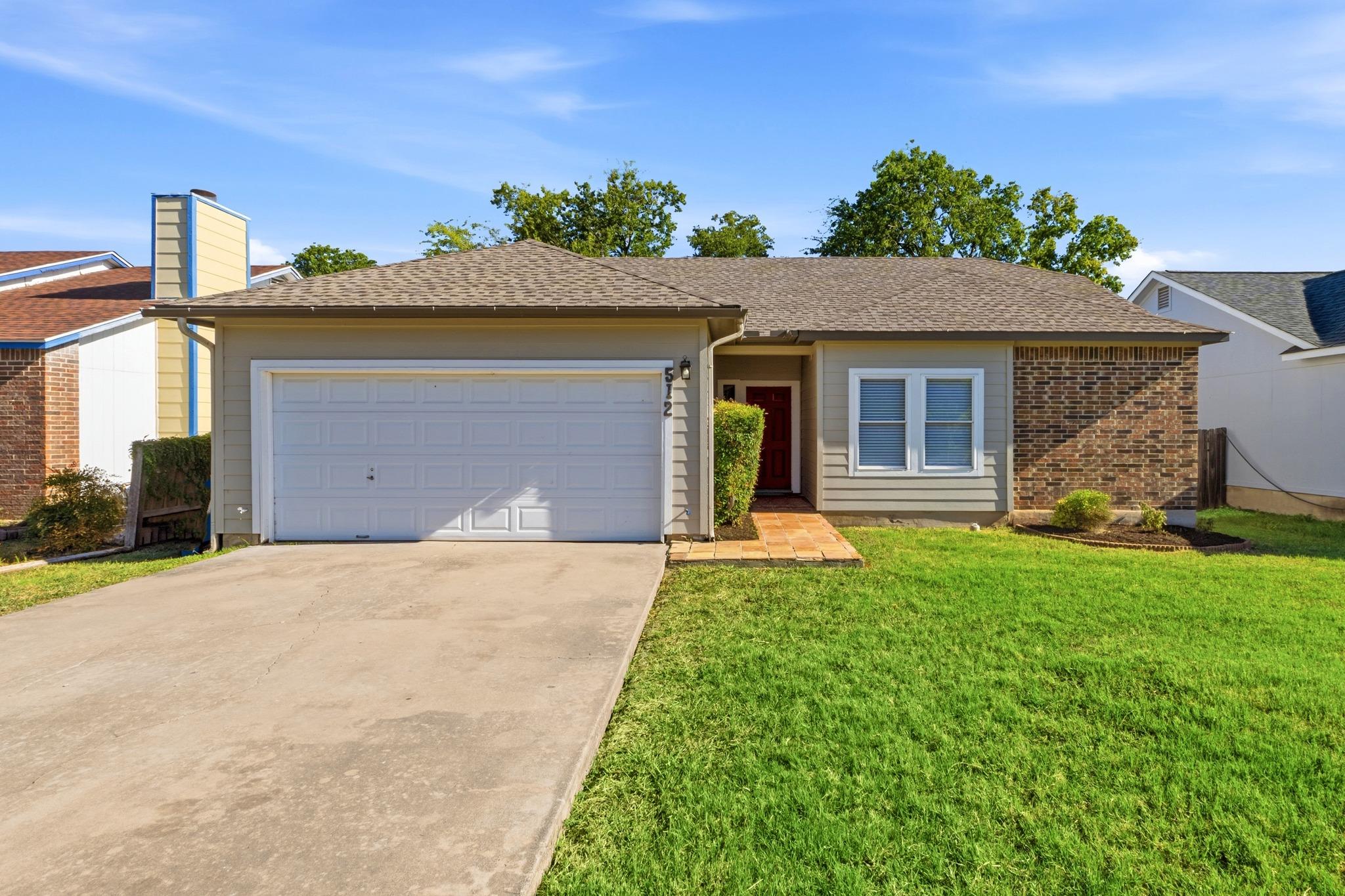 Listing photo 1 of 512  Purple Sage Dr