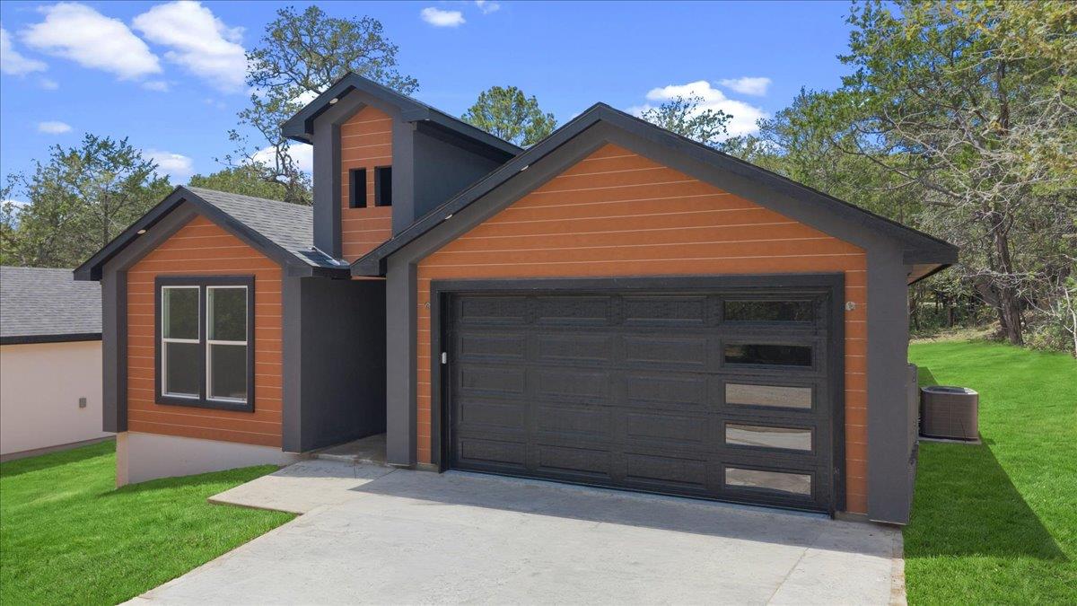 Listing photo 1 of 116 N Pohakea Dr