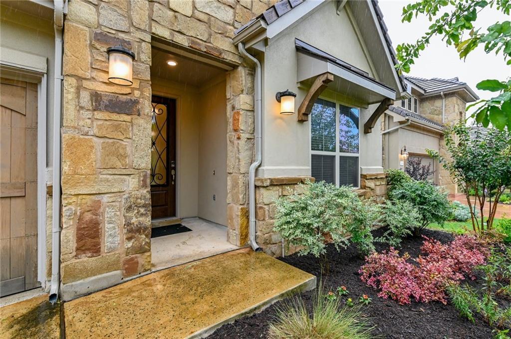 Listing photo 1 of 204  Maxwell Way