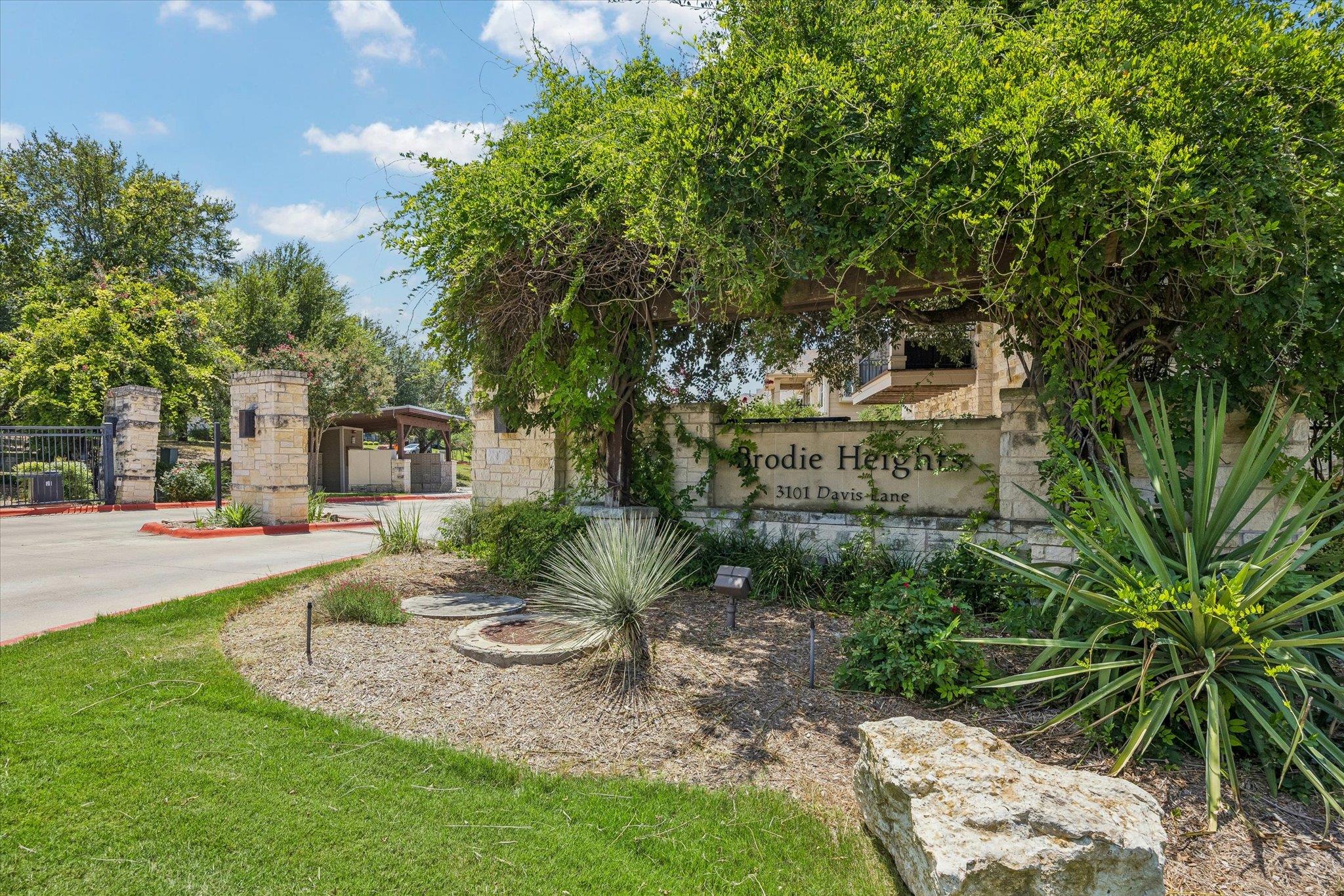 Listing photo 1 of 3101  Davis Ln  #6903
