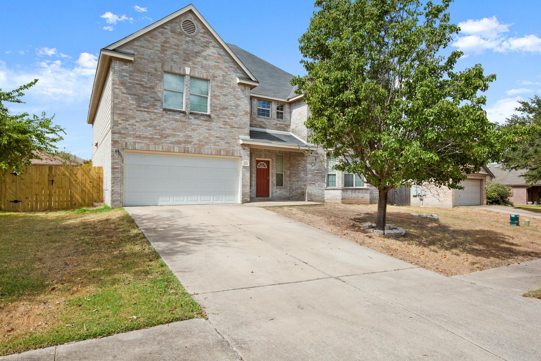 Listing photo 1 of 19616  San Chisolm Dr