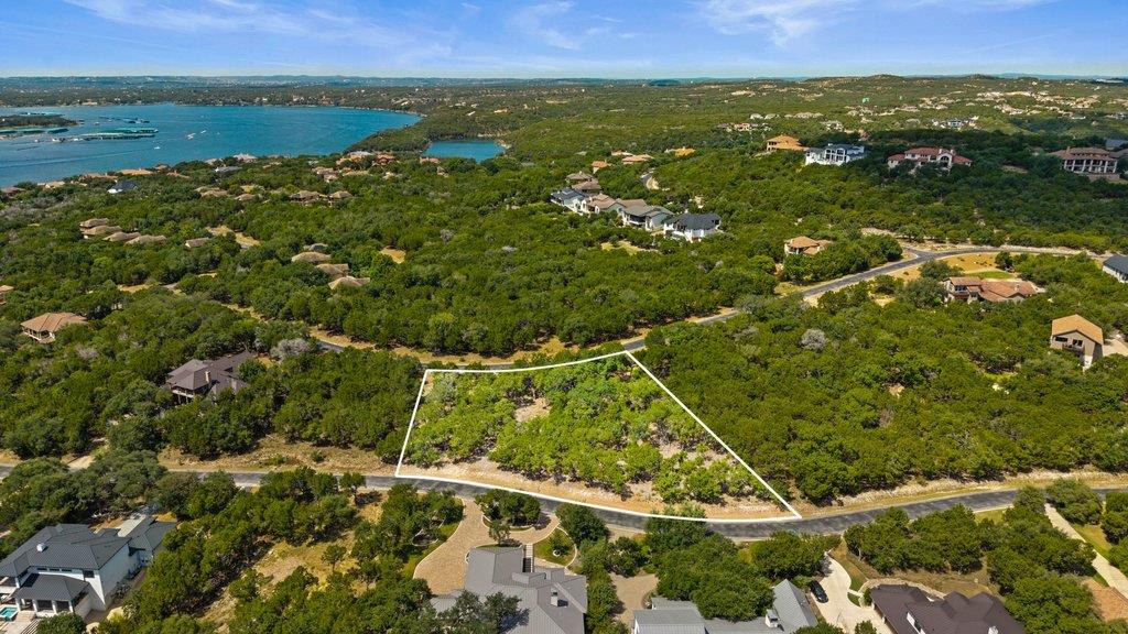 Listing photo 1 of 17609  Regatta View Dr
