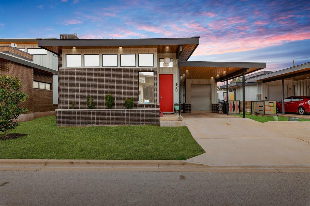 Listing photo 1 of 420  Starlight Village Loop  #17