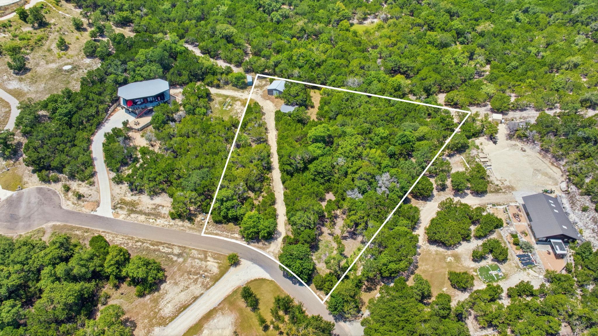 Listing photo 1 of 1365  Windy Hl