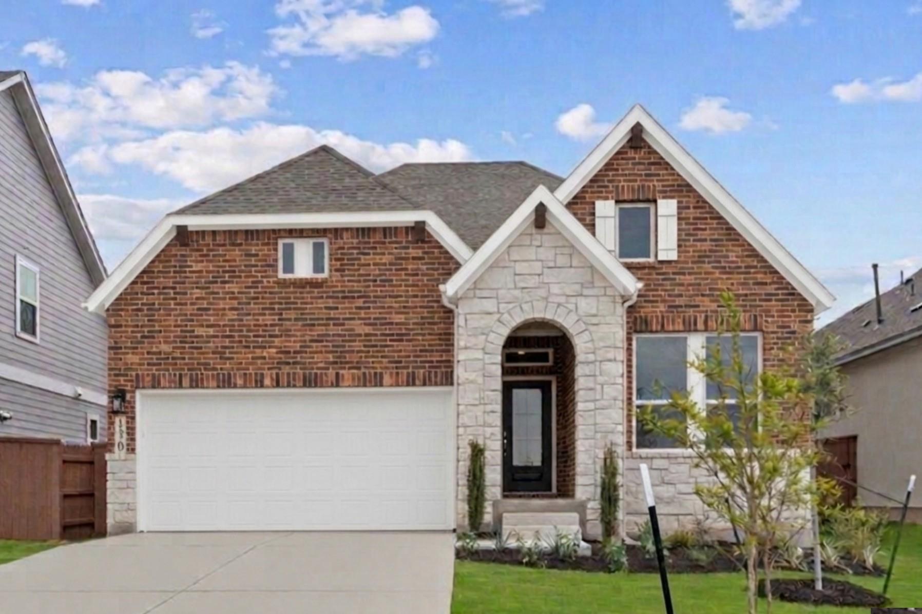 Listing photo 1 of 904  Prominence Way