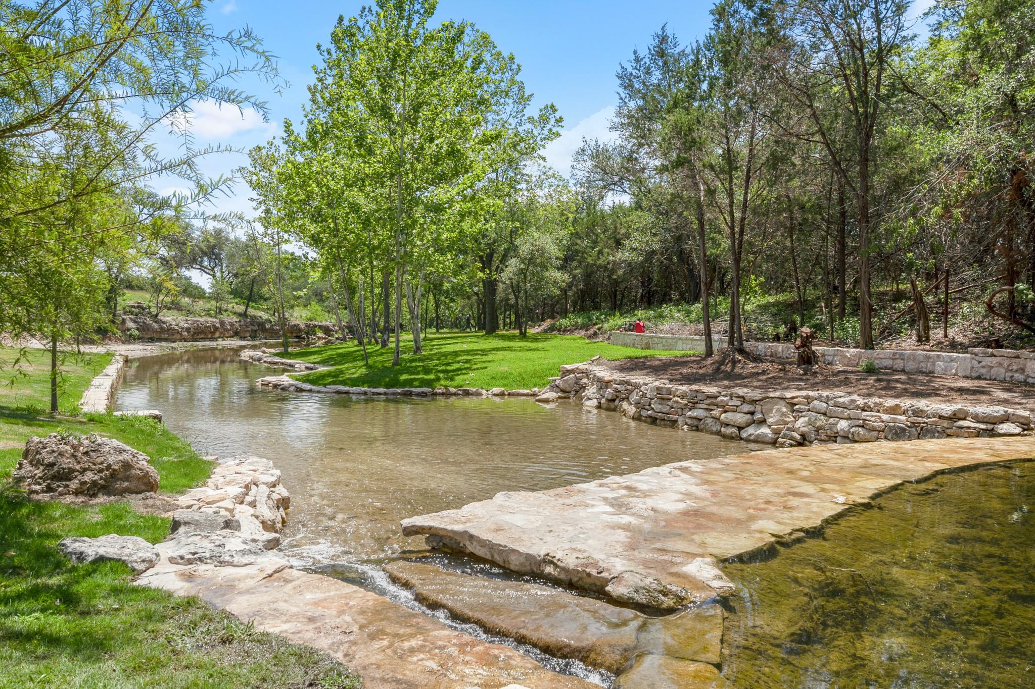 Listing photo 1 of 5115  Twin Acres Dr