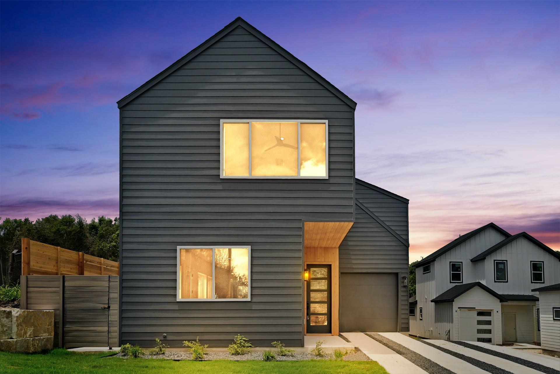 Listing photo 1 of 2308  Maxwell Ln  #1