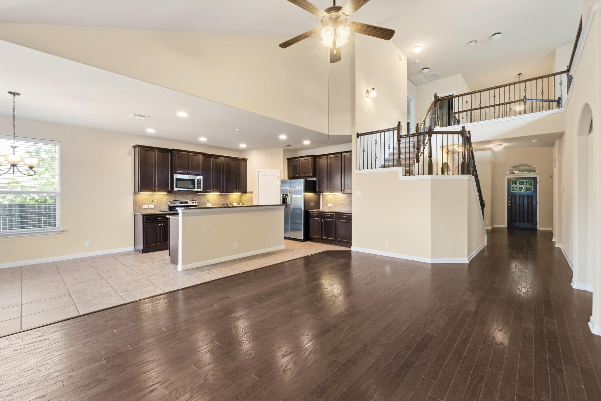 Listing photo 1 of 1902  Laminar Creek Rd