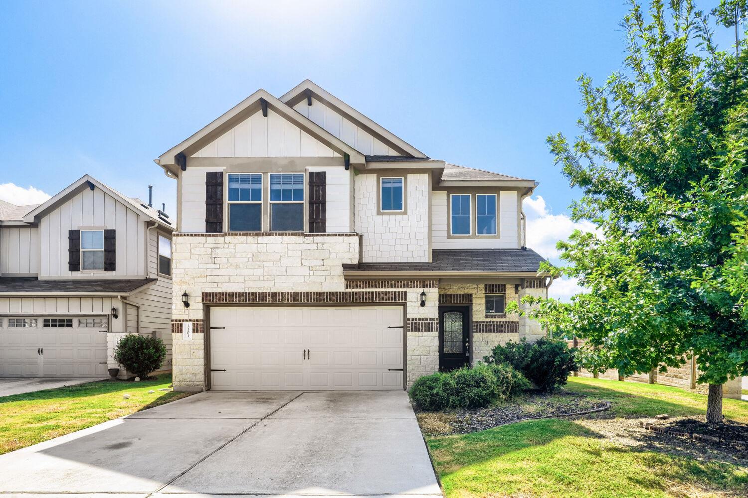 Listing photo 1 of 3101  Lions Tail St
