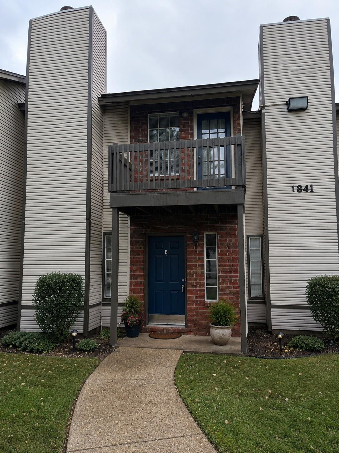Listing photo 1 of 1841  River Crossing Cir  #C