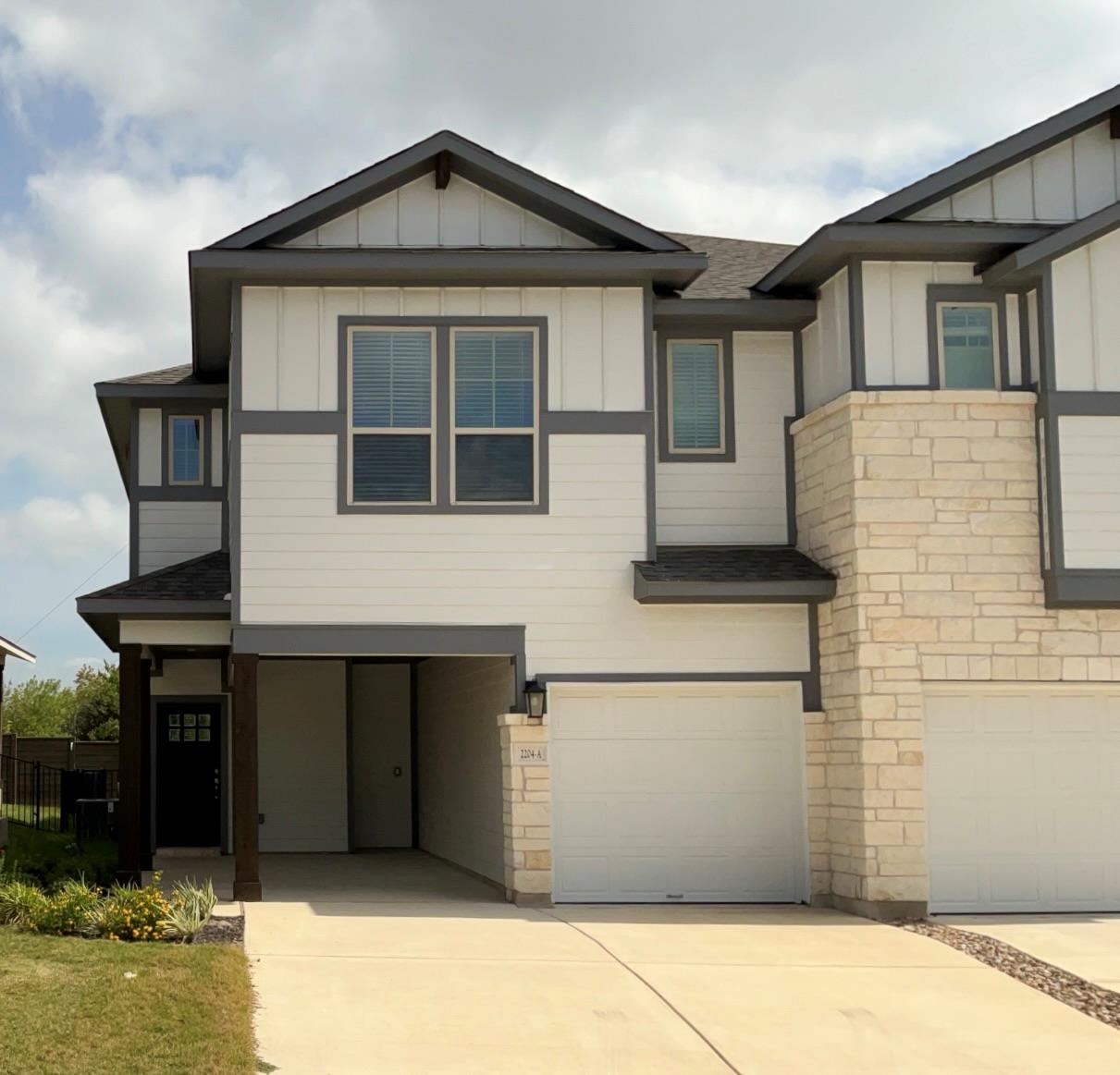 Listing photo 1 of 2204  Cornfield Dr  #A