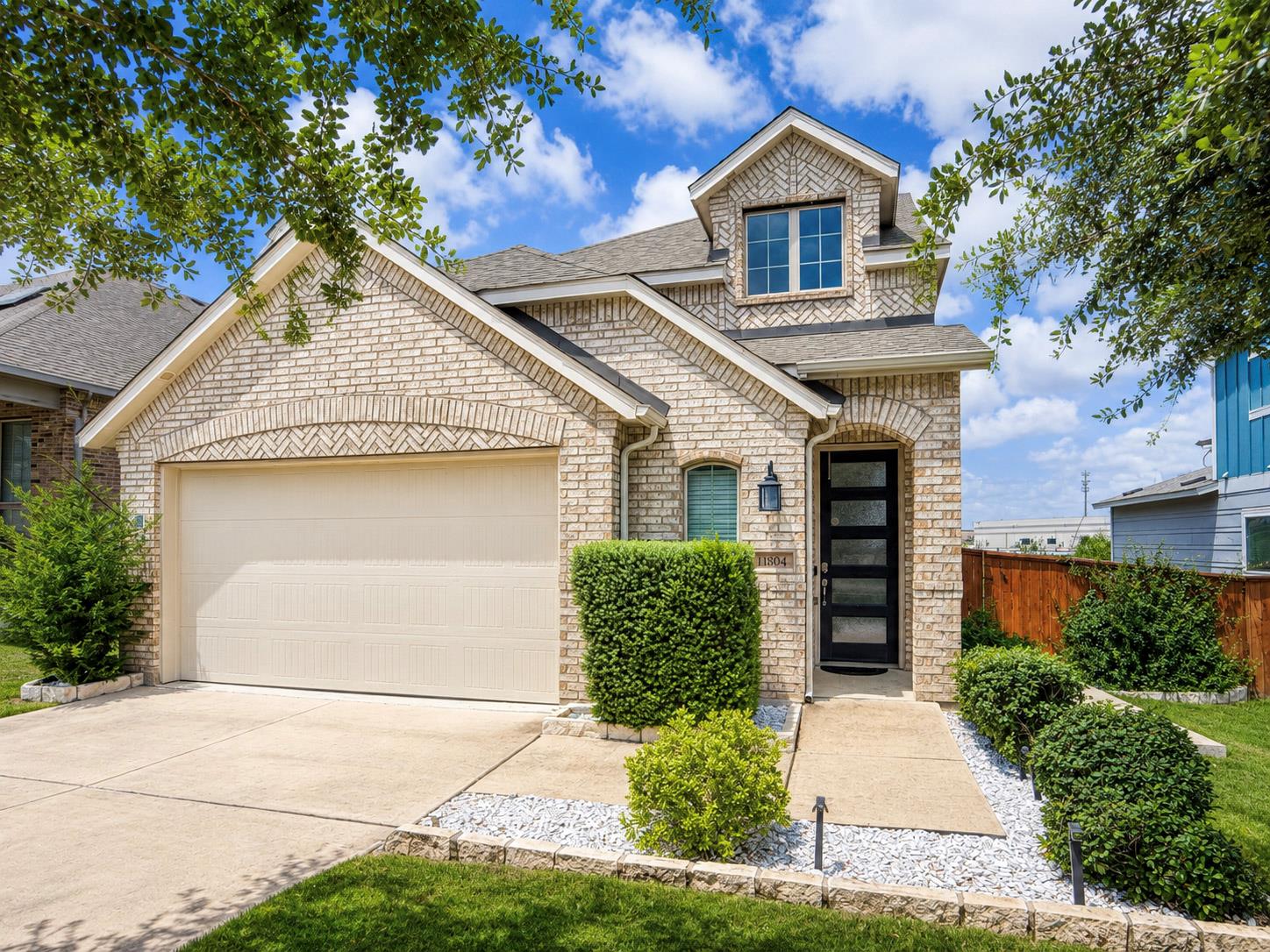 Listing photo 1 of 11804  American Mustang Loop