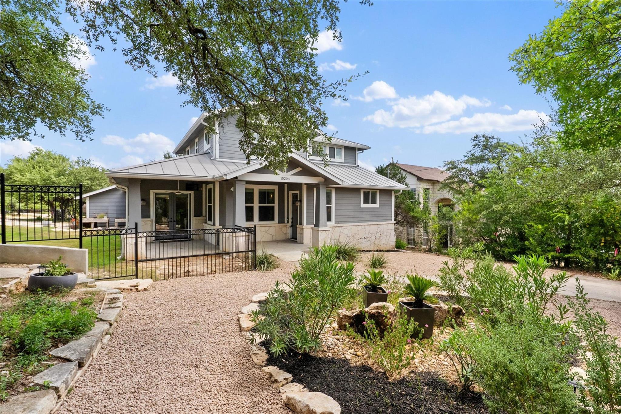 Listing photo 1 of 15204  Parakeet St