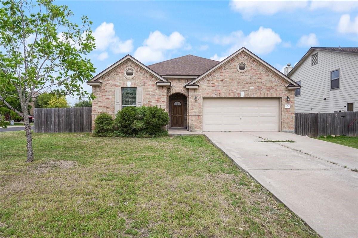 Listing photo 1 of 200  Rudy Ln