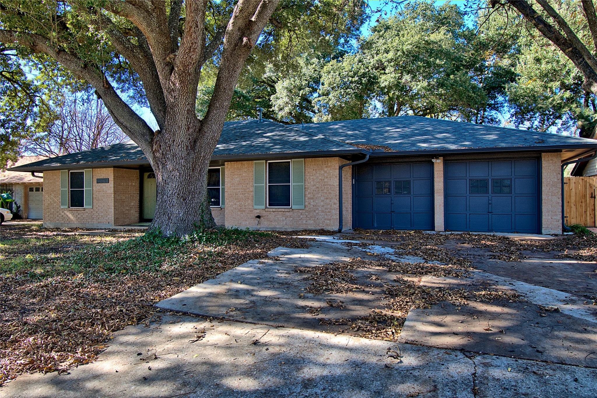 Listing photo 1 of 9202  Quail Meadow Dr