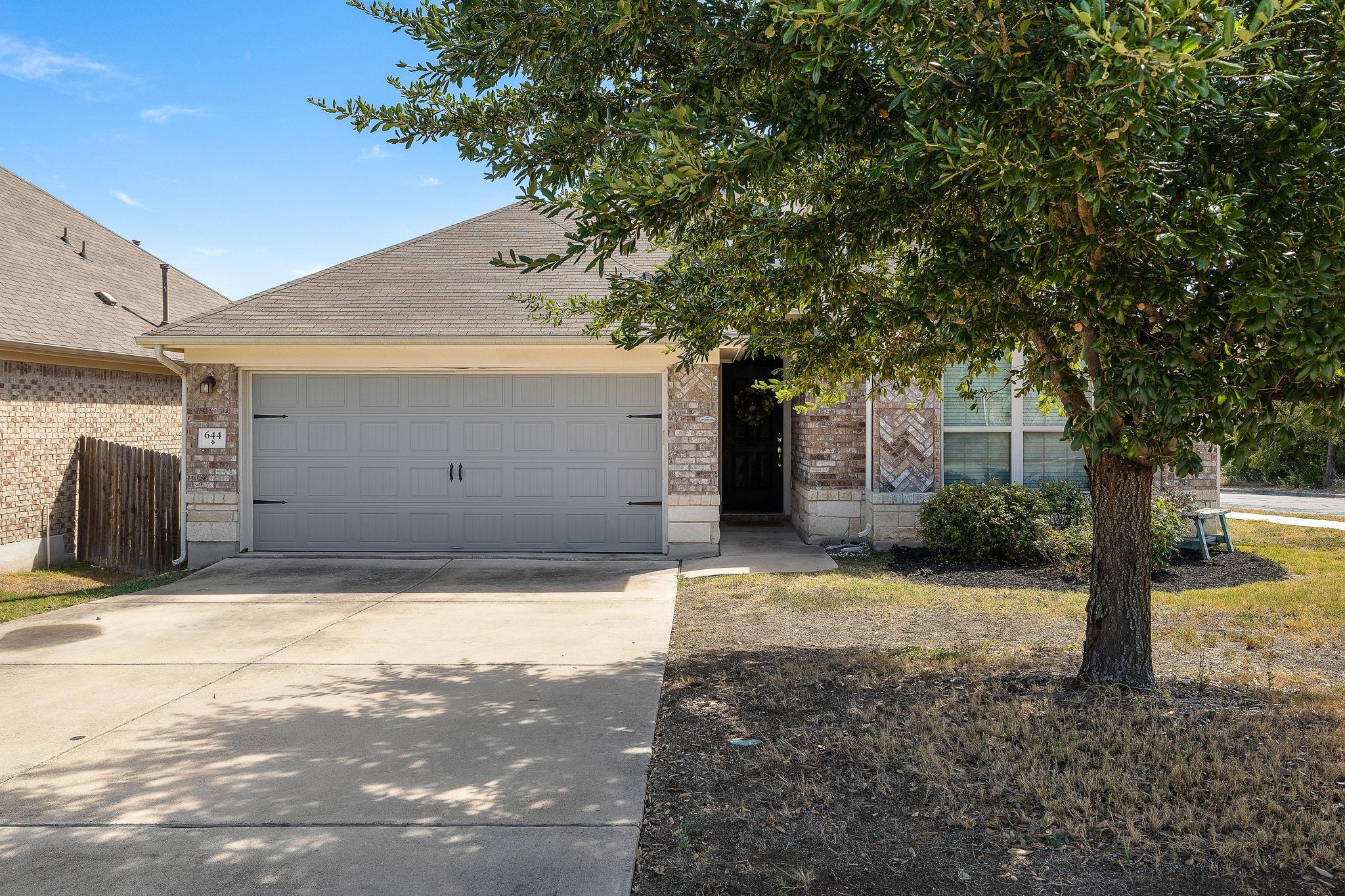 Listing photo 1 of 644  Peregrine Way