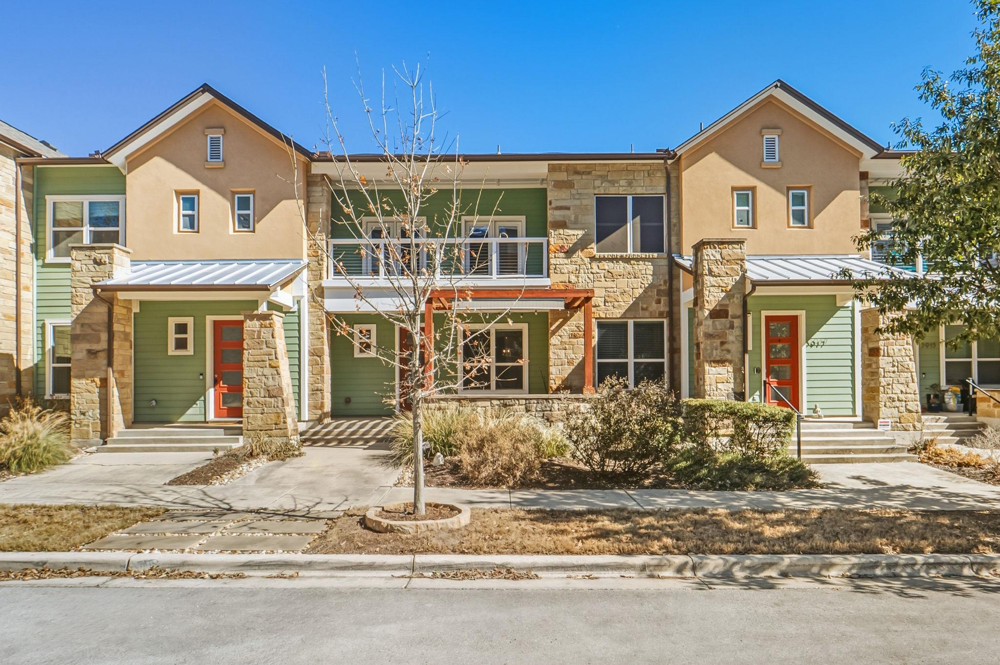 Multi-textured exterior finishes accent this mode