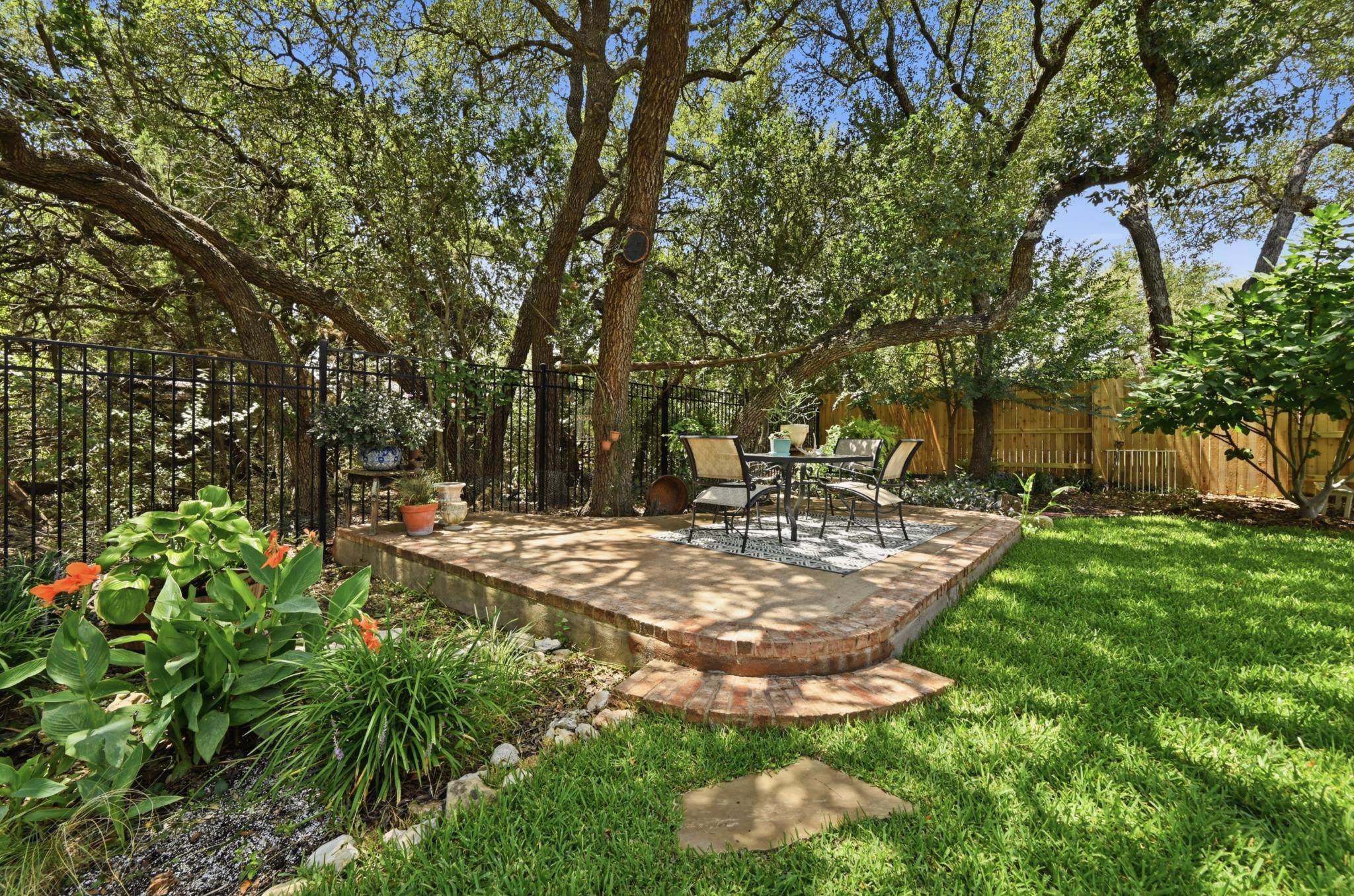 Listing photo of 352  Wild Rose Dr
