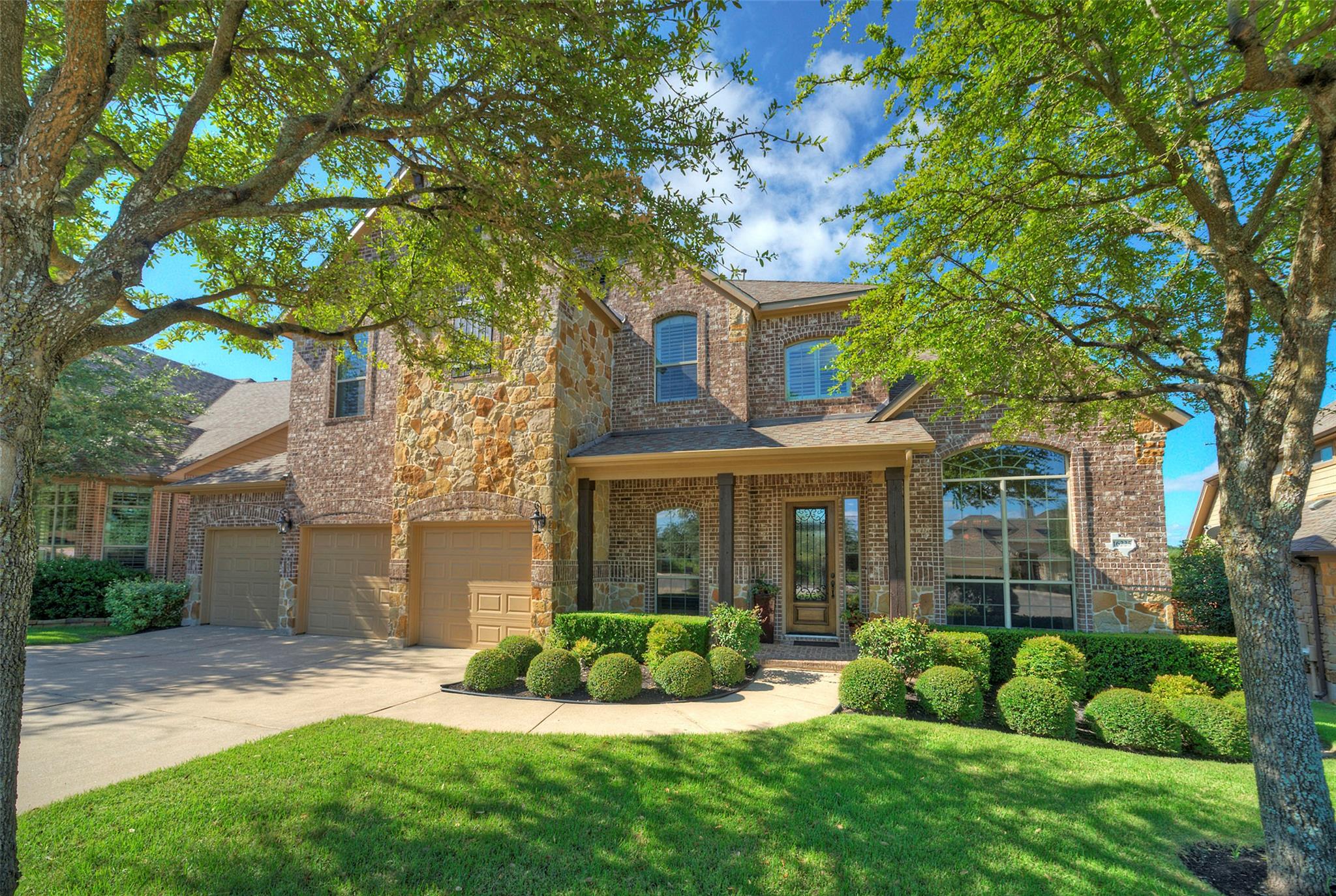 Listing photo 1 of 16225  Zagros Way