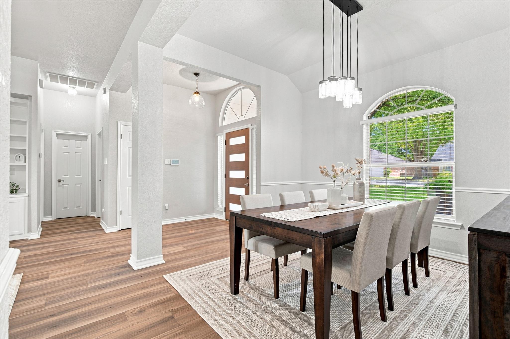 Listing photo 1 of 1010  Rocky Creek Dr